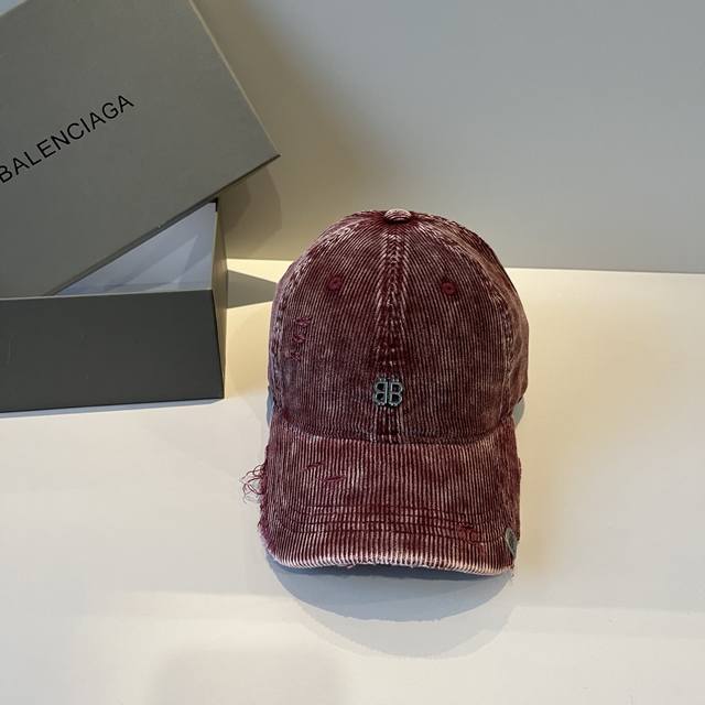 Balenciaga's new logo baseball cap, cool colors, different styles for men and w