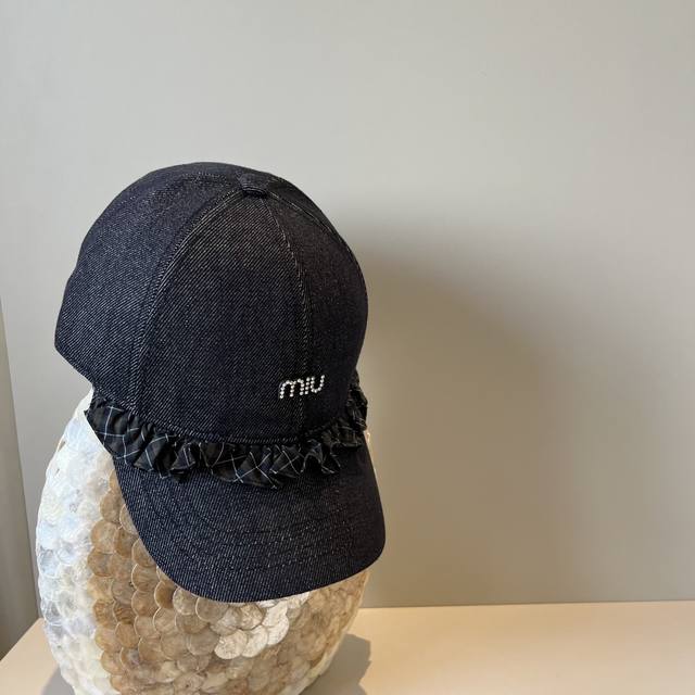 Miumiu new retro style cap, high-end atmosphere, head circumference 57cm DDD