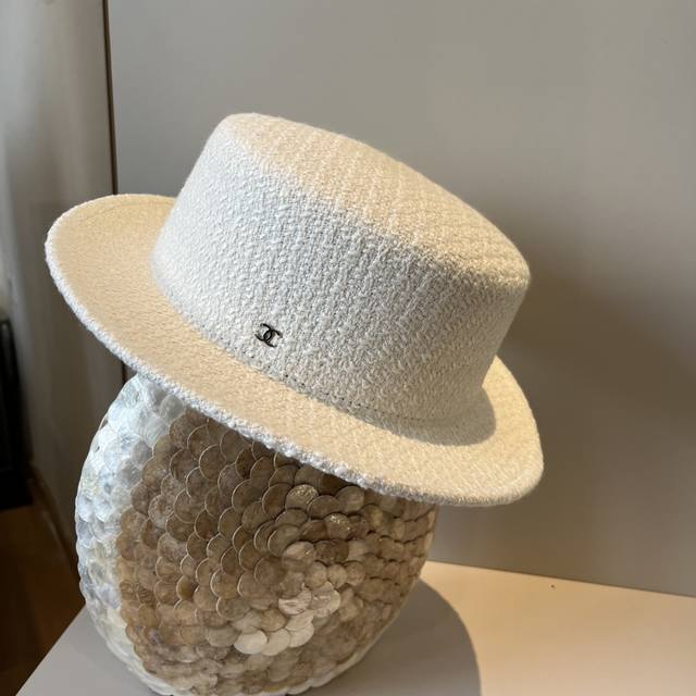 Chanel classic lady-style flat top hat, head circumference 57cm DDD