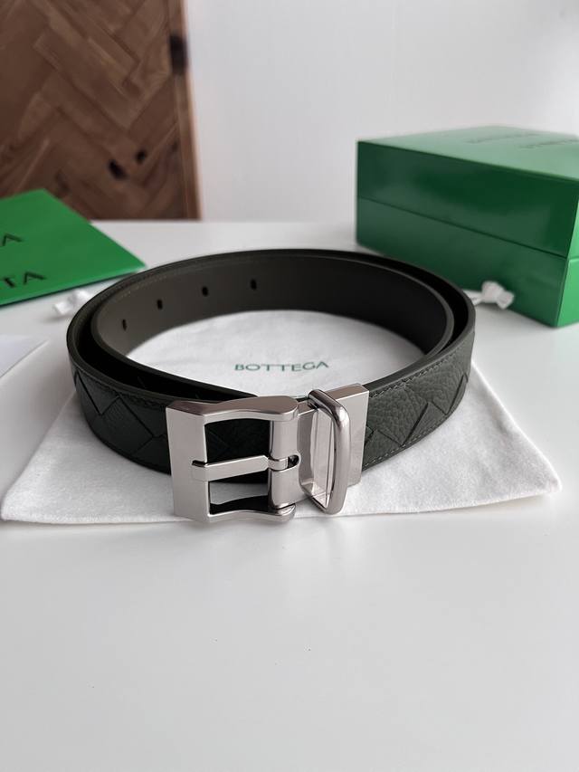 Bv 2025 latest reversible men's braided belt. Handmade Intreccio large plaid wov