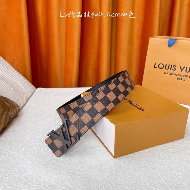 Louis Vuitton new embossed surface with original plain bottom, fine steel buckle