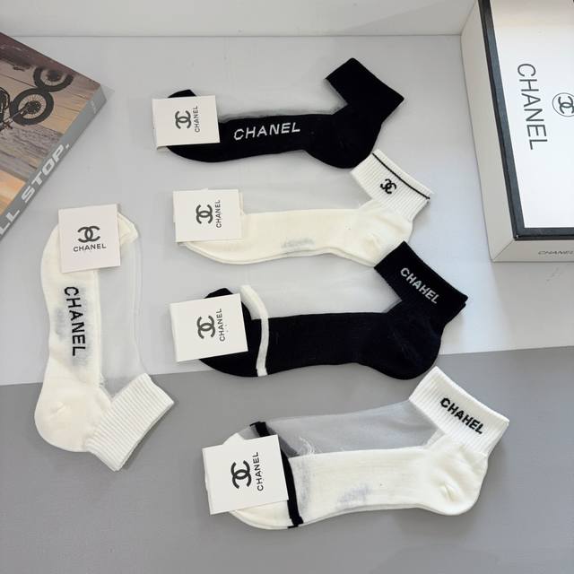comes with packaging, 5 pairs per box Chanel's new ice silk short tube socks ar