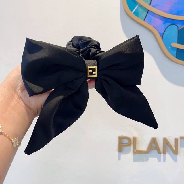 with packaging Fendi Fendi letter ribbon ponytail hair ring butterfly colon rin