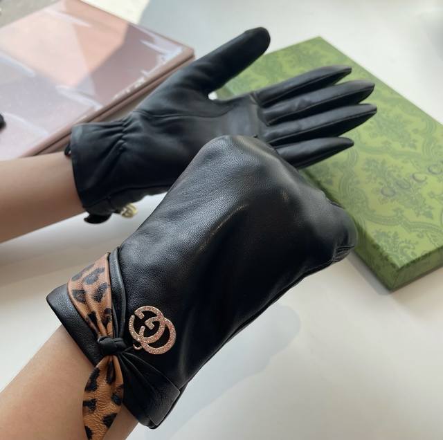 2025 New Exclusive First Launch Touch Screen Gloves Gucci's New High-End Sheepsk
