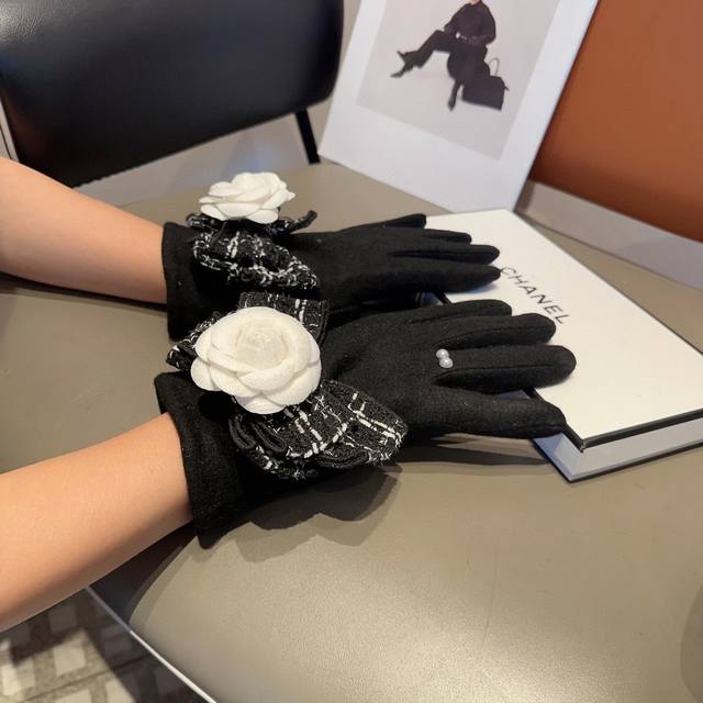 Chanel wool gloves, fashionable gloves, warm lining for autumn and winter, class