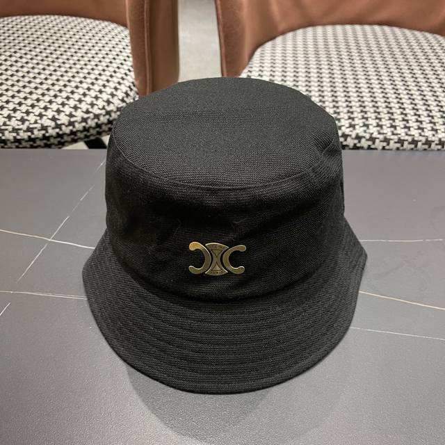 Celine's new spring and summer sunshade bucket hat is super elegant and has an u