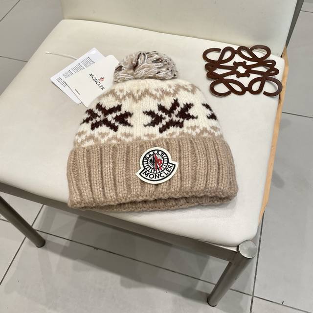 Moncler Moncler warm versatile winter cute round knitted hat hat women's autumn