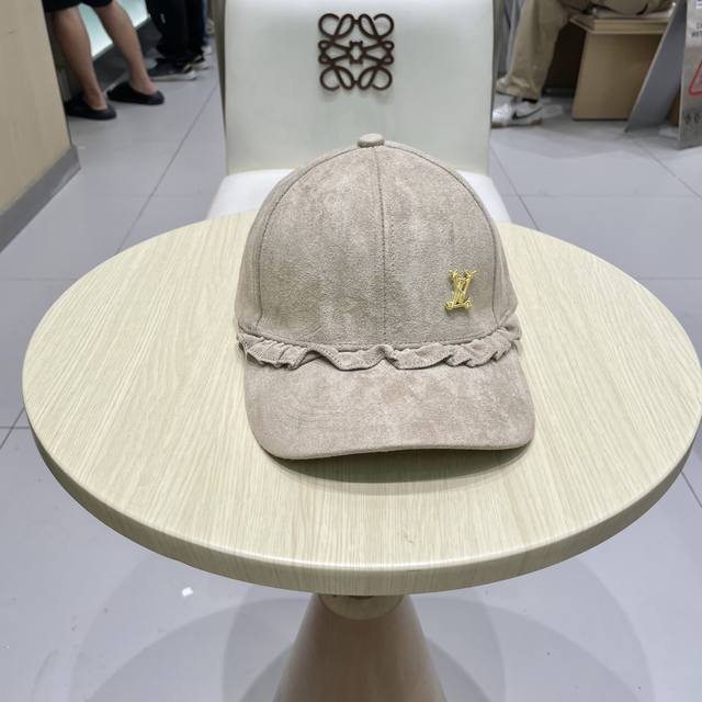 Louis Vuitton new sweet lace baseball cap for women in early autumn all-match ca