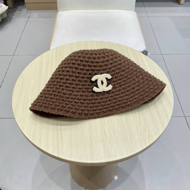 Chanel Chanel warm beige plain women's spring and summer hat plaid small bucket