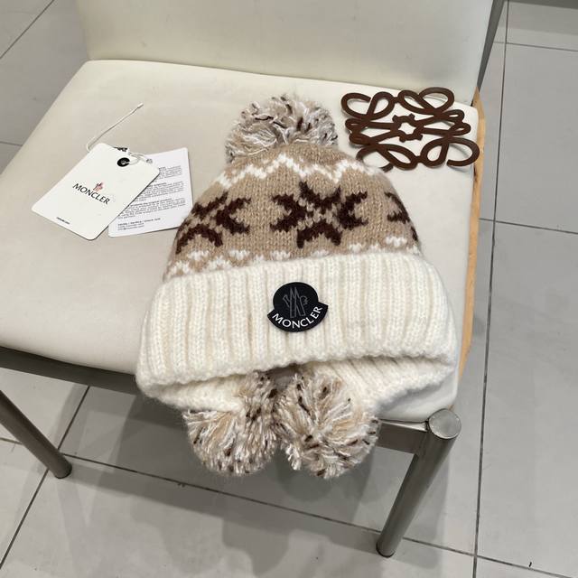 Moncler women's autumn and winter plus velvet thickened knitted hat warm ear pro