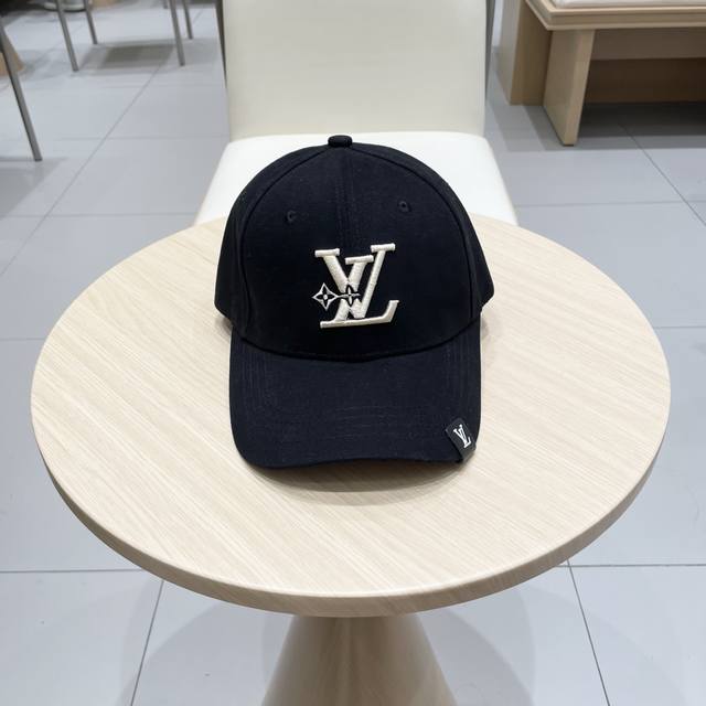Lv Louis Vuitton official website high version shipment, classic baseball cap, v