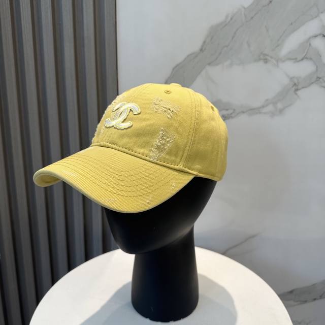Chanel's new dopamine color simple baseball cap The hottest color at the moment