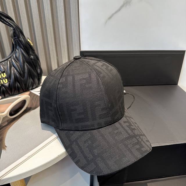Fendi Fendi monogram series baseball cap classic Ff mid-century single product,