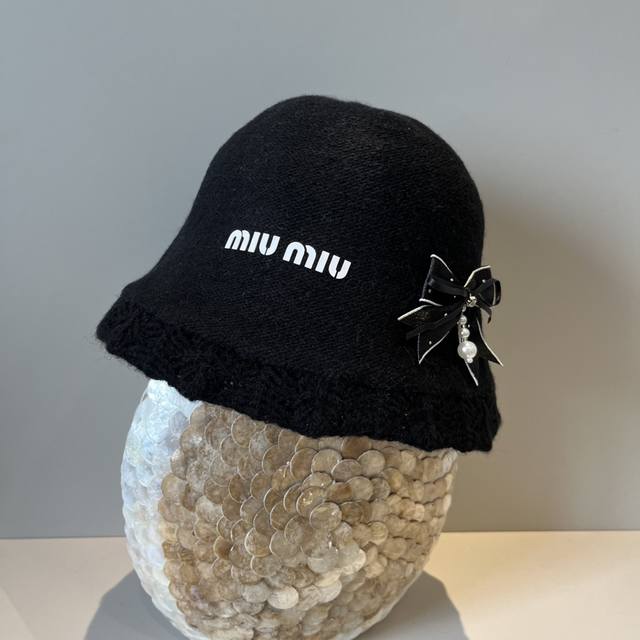 Miumiu new hand-grab knitted hat, head circumference 57cm DDD