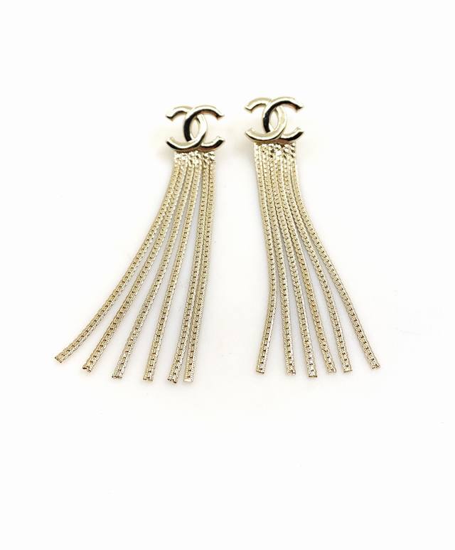 Ch*Nel latest light gold tassel consistent Zp brass material DDD