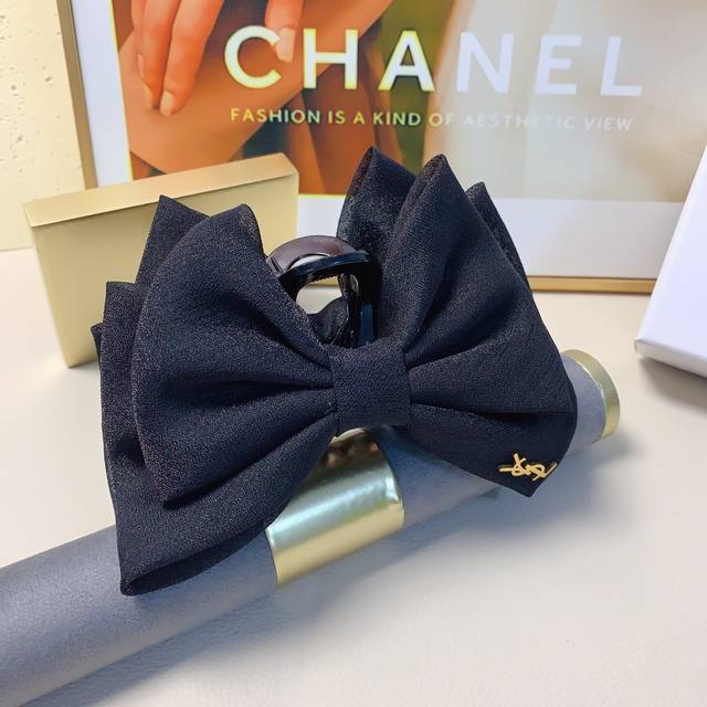 Ysl Saint Laurent Yangshulin hairpin titanium steel logo bow clip temperament ve