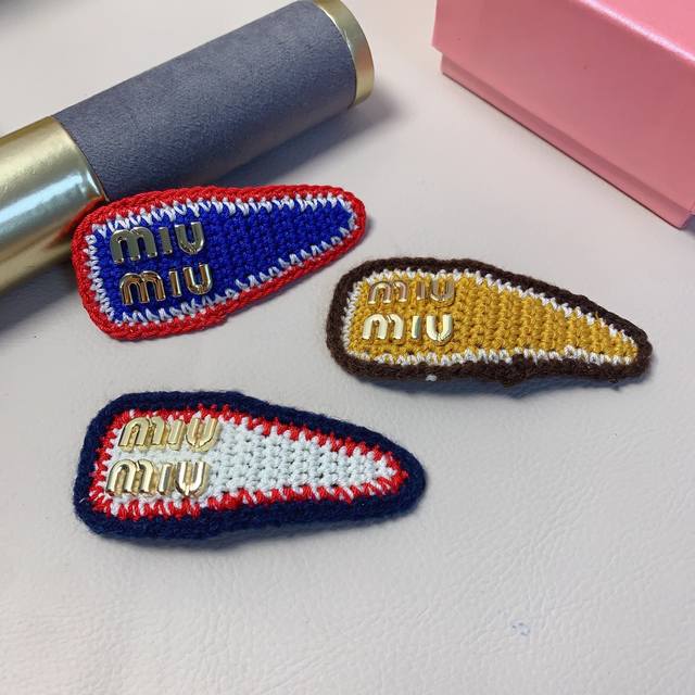 Miumiu Miao Miao Miumiu hairpin knitted wool Bb clip edge clip daily exquisite s