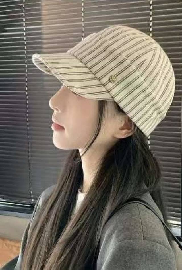 Fendi Fendl Japanese style retro striped octagonal hat women's wide brim face s
