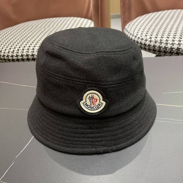 Moncler 2025 Autumn and Winter Warm Sweet and Cute Bucket Hat Fashionable and Ve