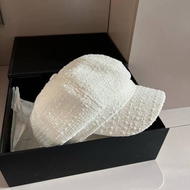 Chanel Octagonal Pumpkin Hat, Painter's Hat, Head Circumference 57cm DDD