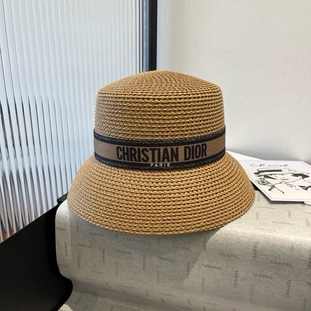 Dior new straw hat, head circumference 57Vm DDD
