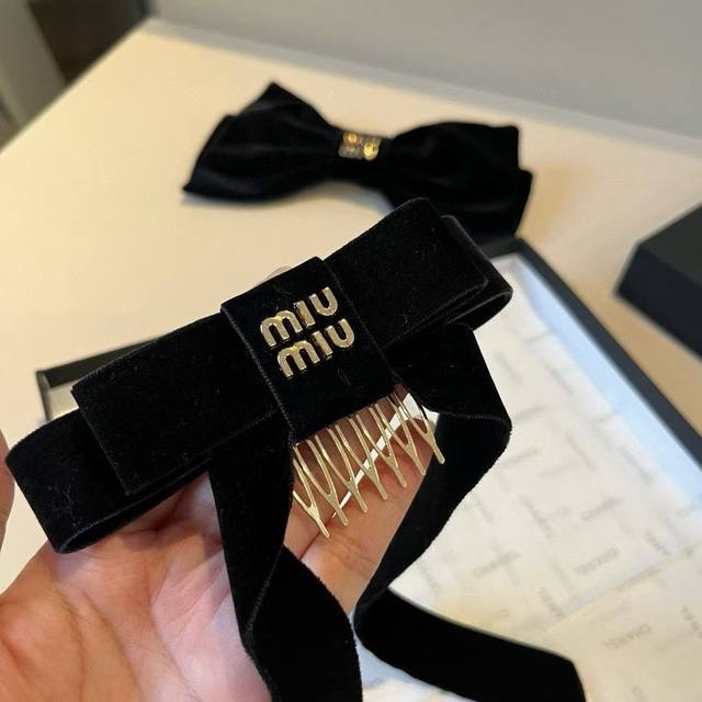 Miumiu new top clip DDD