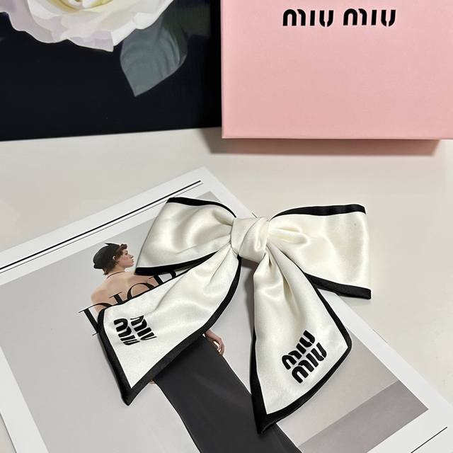 Special counter packaging Miumiu Miu Miu latest bow vintage hairpin# Trust me! T