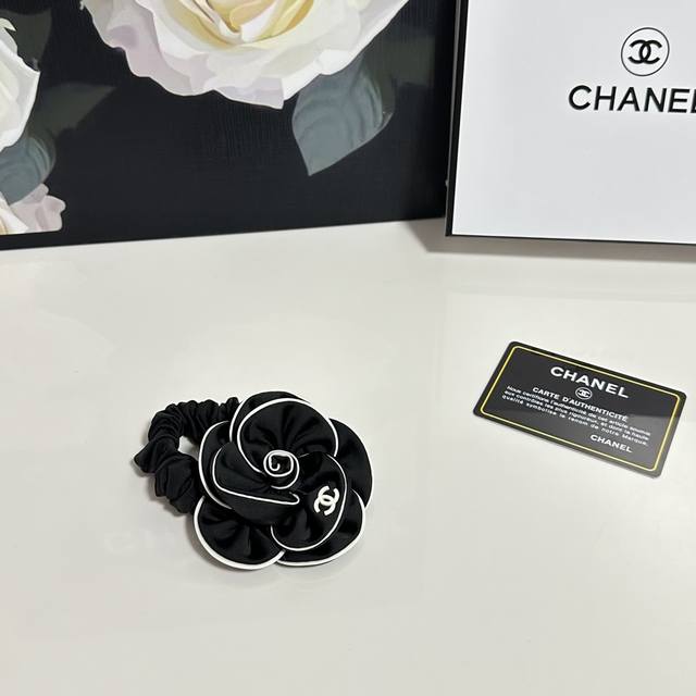 Special single with counter packaging Chanel's latest Camellia hit is here Vinta