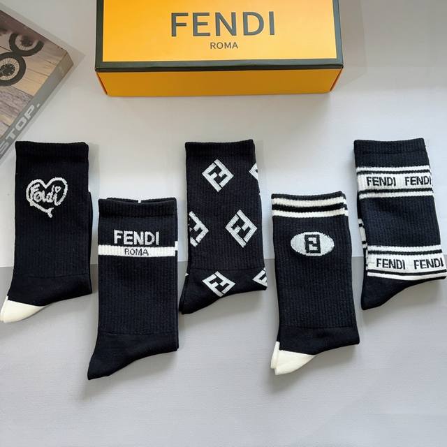 comes with a box of 5 pairs of Fendi Fendi double F popular calf stockings, mad