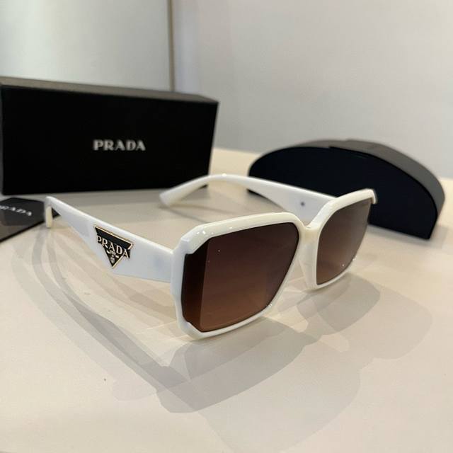 Prada new sun visor for men and women DDD