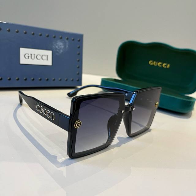 Gucci's new sunglasses are unisex