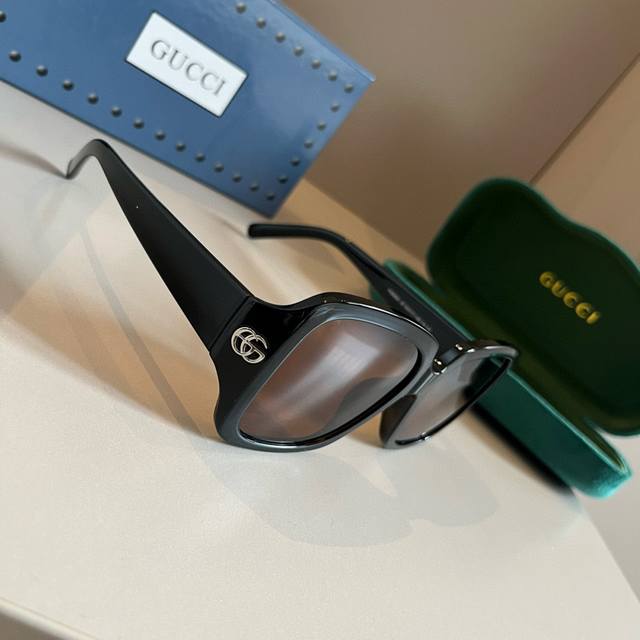 Gucci's new women's sunglasses large frame three-dimensional face modification r