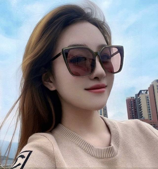Gucci 2025 Spring New Trend Hot Style Fashion Square Frame Polarized Sunglasses