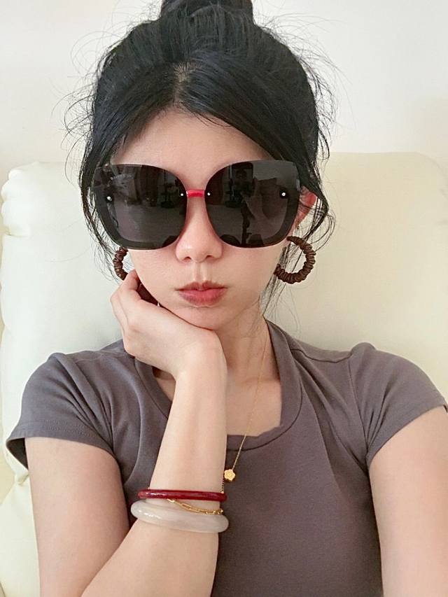 Chanel Chanel 2025 Spring New Trendy Round Frame Sunglasses High Quality Comfort
