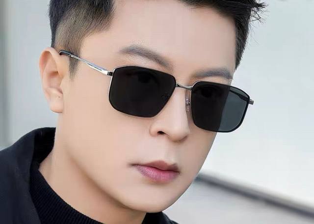 Gucci Men's Colorful Aviator Polarized Sunglasses Material: HD Nylon Thickened C