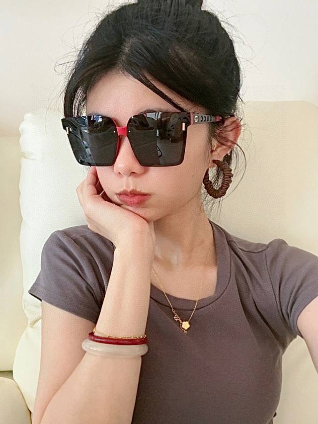 Tr Polarized Series Gucci Classic square frame design, suitable for all face sha