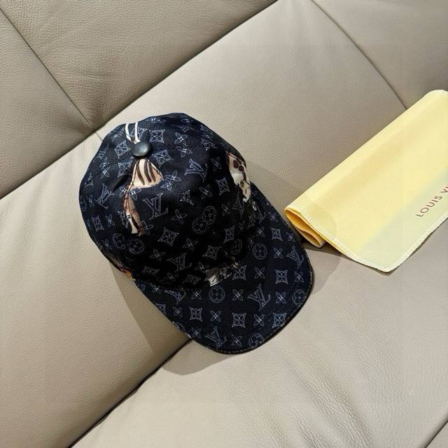 comes with a box bag, Lv Louis Vuitton new original baseball cap, animal silk s