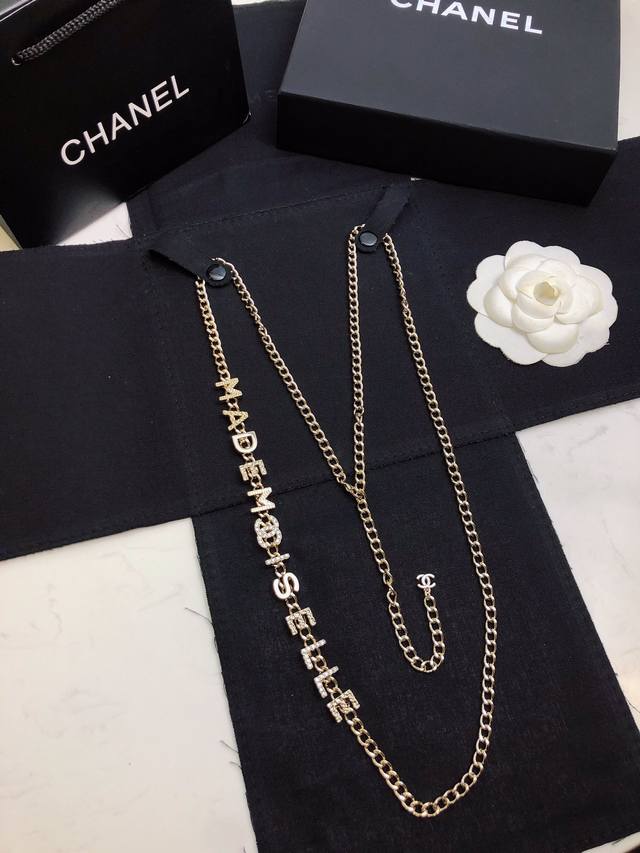 The original Chanel 22nd new double C waist chain uses high-quality brass and m