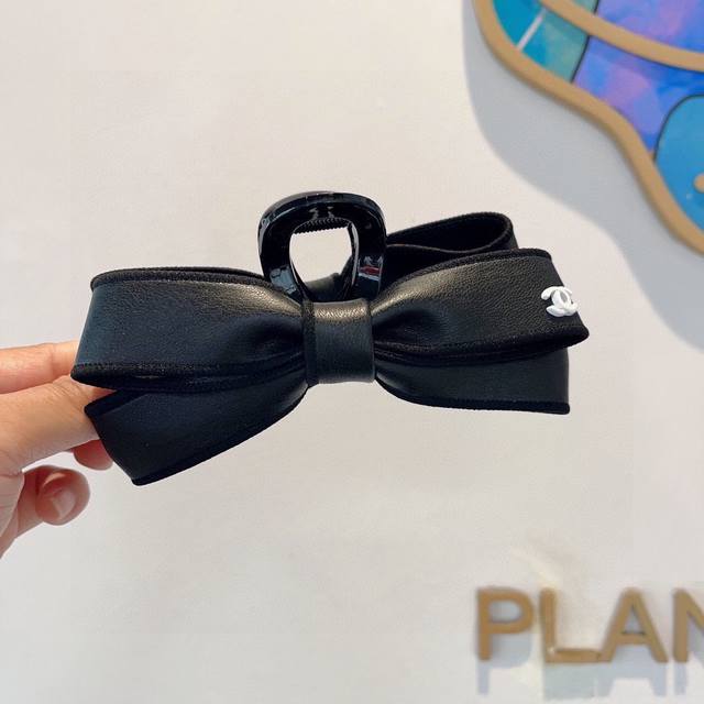 with packaging Chanel Chanel new retro leather clip duckbill clip hairpin, clas