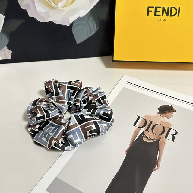 Special single with full set packaging Fendi Fendi popular silk hair band, count