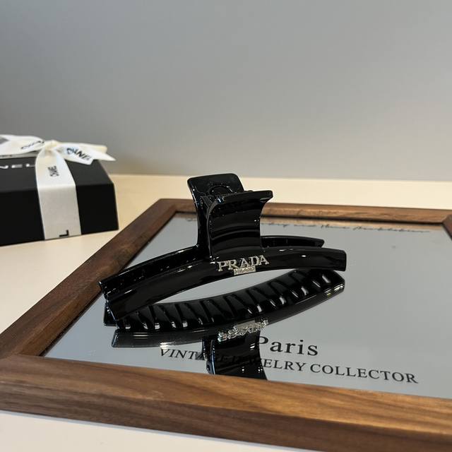Prada hairpin DDD