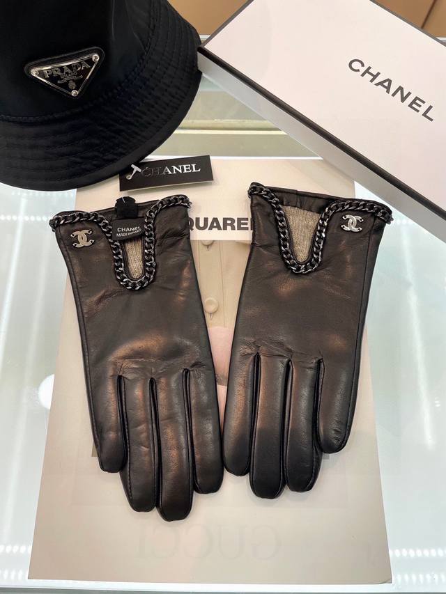 Special Chanel's latest original gloves are made of imported polished leather. O