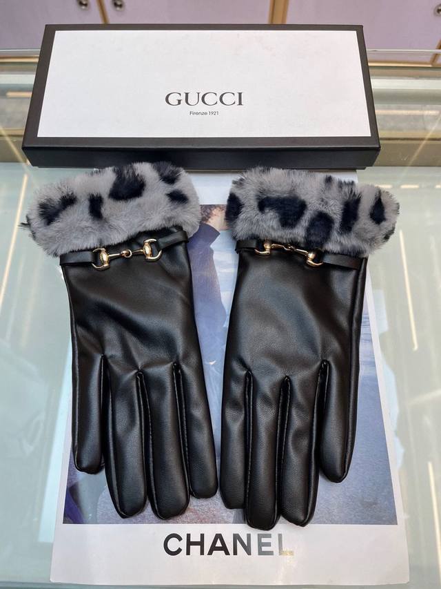 Gucci new warm women's gloves fashionable, warm, soft and comfortable DDD