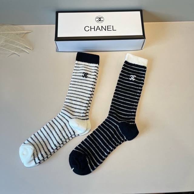 Chanel's new early autumn socks, classic style, fashionable and advanced! A must