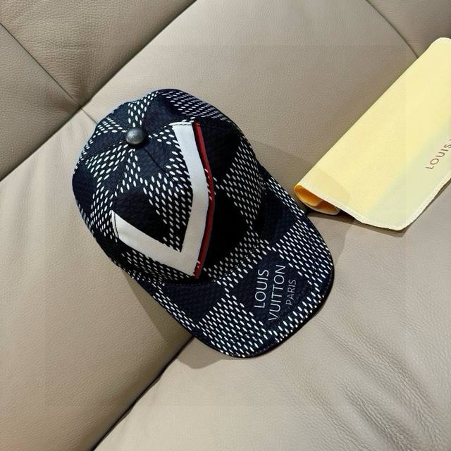 Hot item strong return with box bag, Lv Louis Vuitton new original baseball cap,