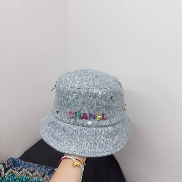 Chanel Small fragrance style custom fabric New bucket hat full of high-end feeli