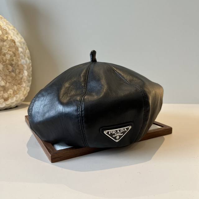 Prada new beret head circumference 57cm DDD