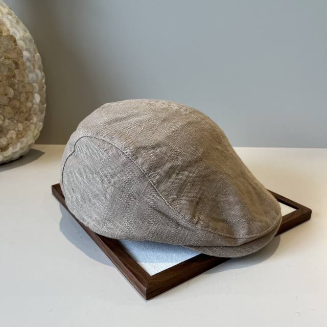 Alexander Wang forward peaked cap, cotton and linen fabric, light and versatile