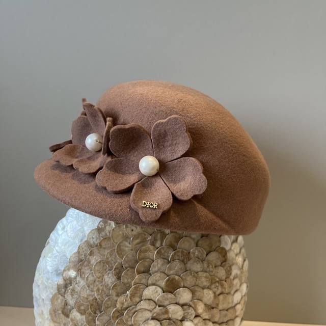 Dior Dior autumn and winter new wool military cap, 100% wool fabric head circumf