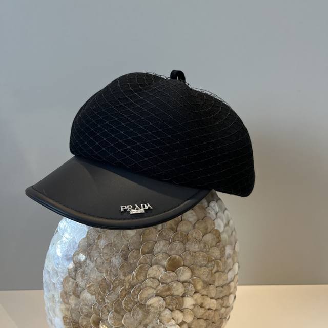 P Black Prada new duckbill military cap, 100% wool% head circumference 57cm adju